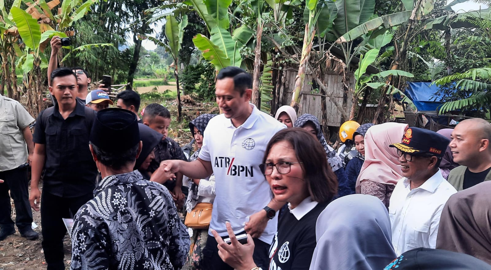 Hore! Korban Gempa Cianjur Dapat Sertifikat Konsolidasi Tanah