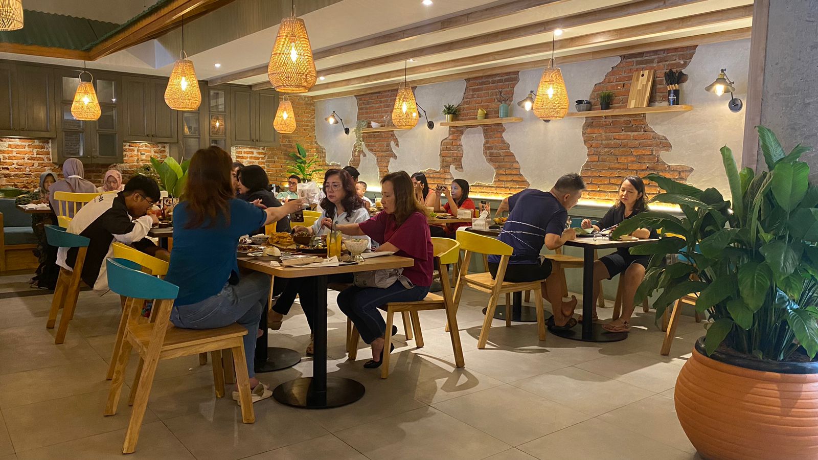 Grand Opening, Tempayan Indonesian Bistro Beri Diskon 50%