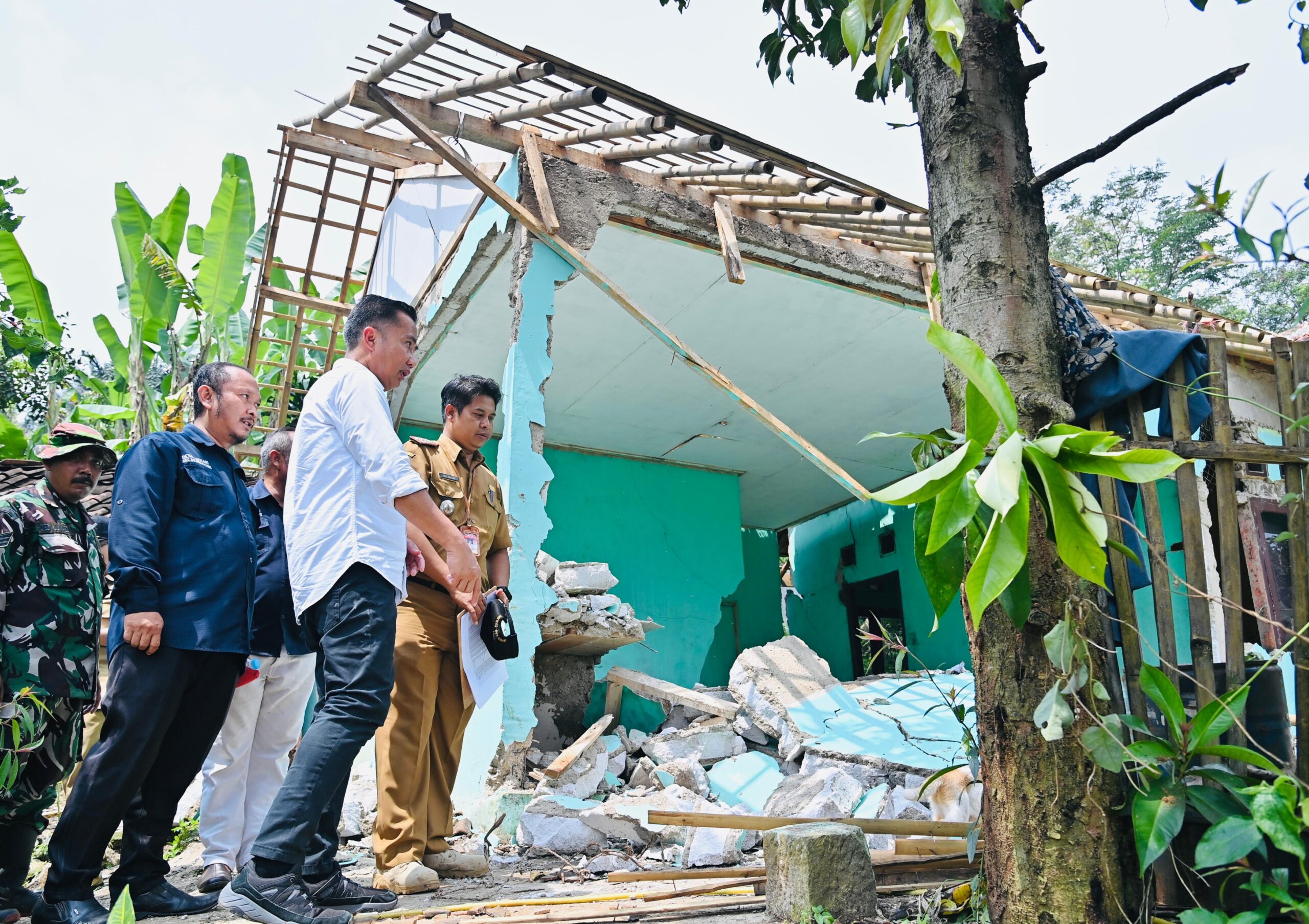Pj Gubernur Jabar Minta PVMBG segera Asesmen Lokasi Bencana Tanah Bergerak di Cianjur