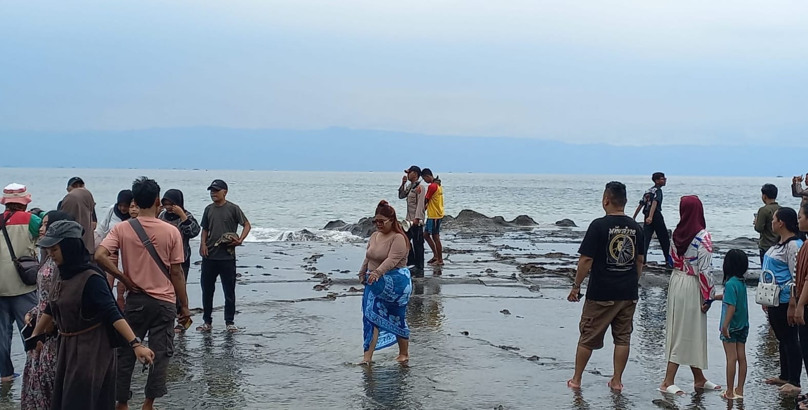 Gelombang Tinggi Intai Pantai Selatan Sukabumi, Wisatawan Diimbau Berhati-hati