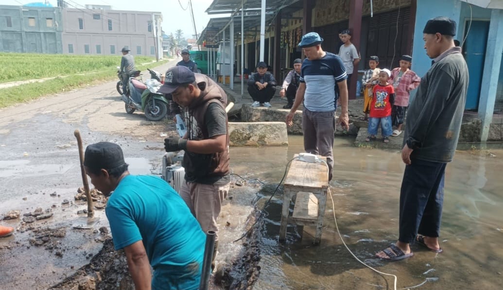 UPTD Wilayah II Sigap Perbaiki Gorong-gorong yang Ambles