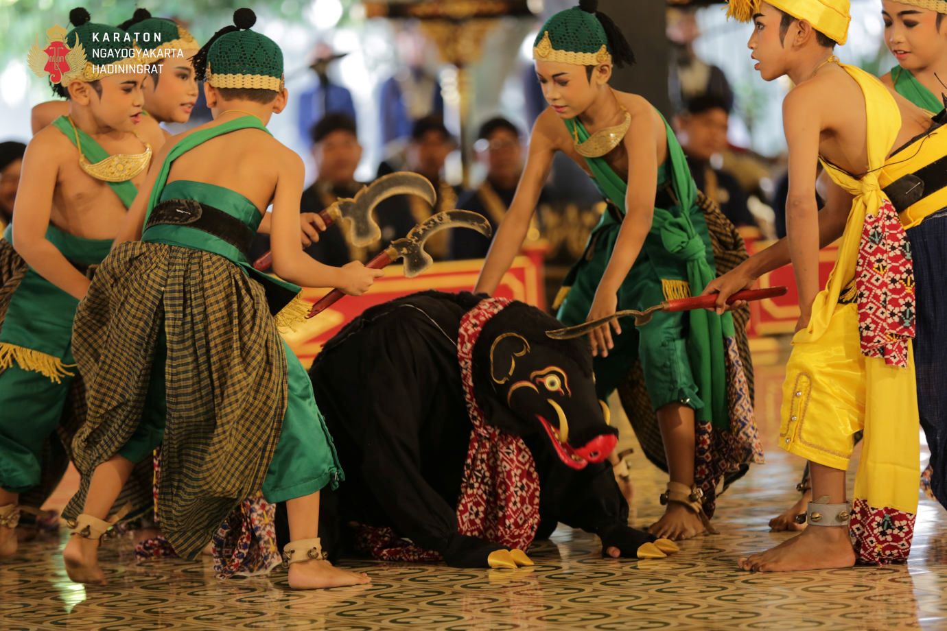 Ketika Kagungan Dalem Bangsal Srimanganti Dikuasai  Anak-anak