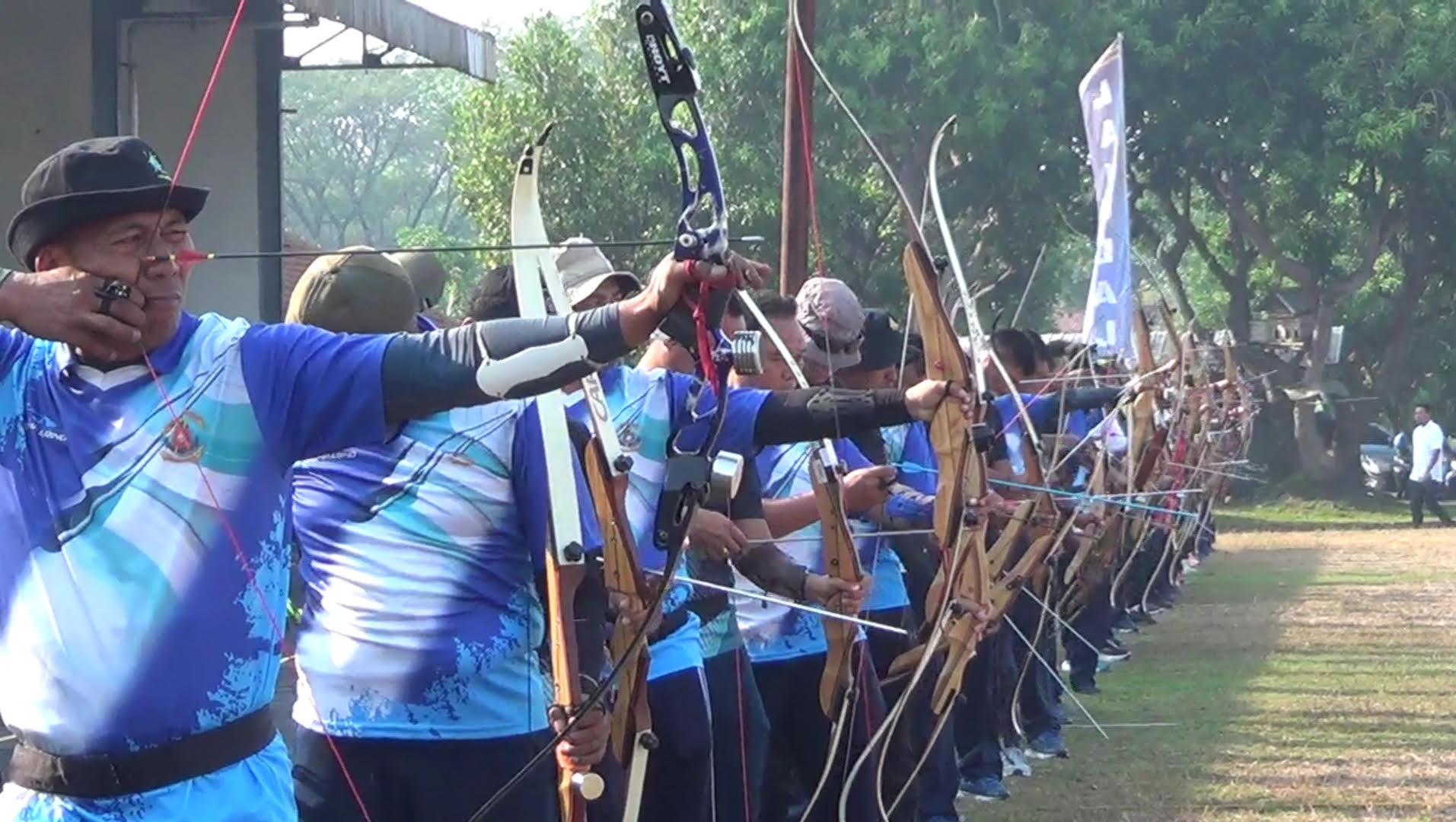 100 Prajurit TNI AL Ikut Archery Tournament di Lanudal Juanda