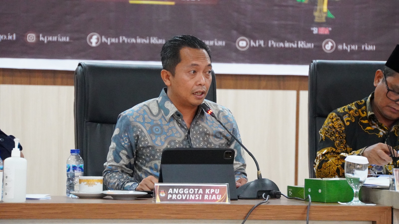 Komisioner KPU Inhil Diduga Anggota  Partai Politik