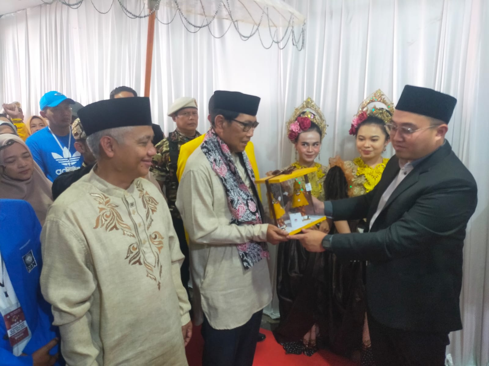 Pasangan Yusuf-Hendro Resmi Daftar ke KPUD Tasikmalaya