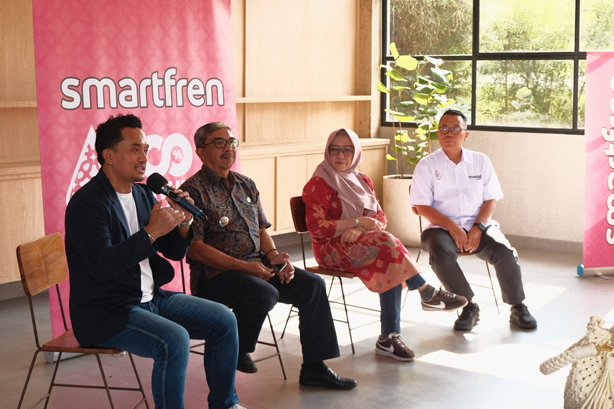 Smartfren kembali menyelenggarakan Teman Usaha Mikro, Kecil dan Menengah (UMKM) Go Digital tahap ke-2.