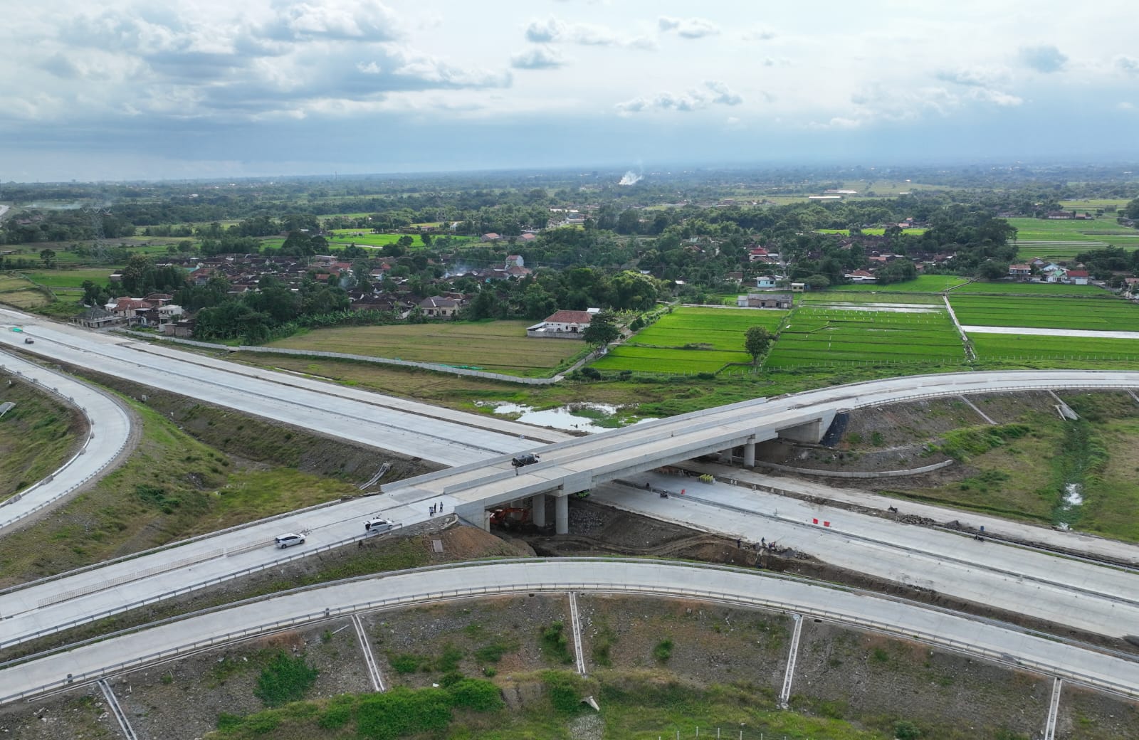 Presiden Jokowi Resmikan Jalan Tol Solo-Yogyakarta Seksi I