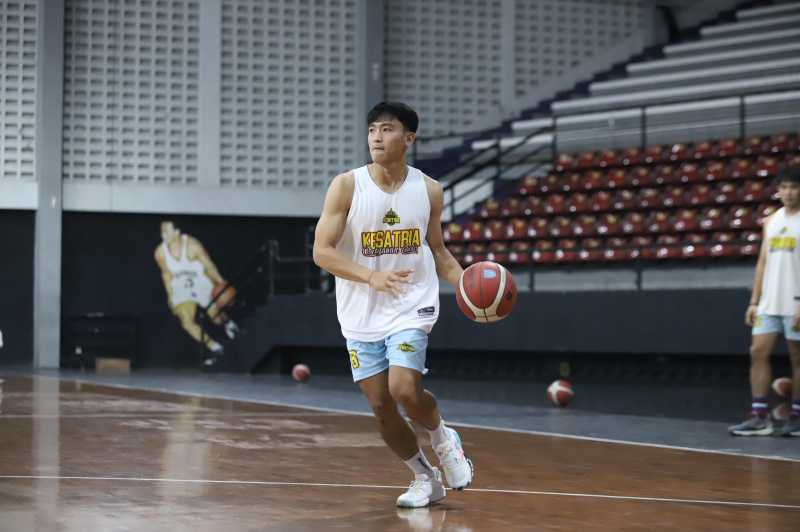 KBS mendatangkan Abraham Wenas dari Bali United Basketball untuk menghadapi kompetisi IBL.