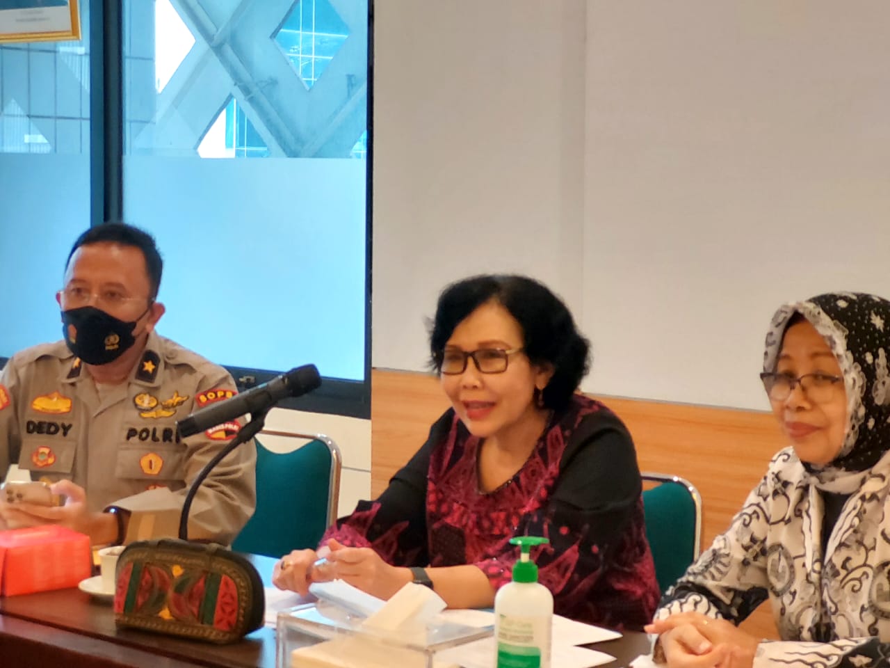 PB PGRI Minta Supriyani Dibebaskan Dari Tuntutan Hukum