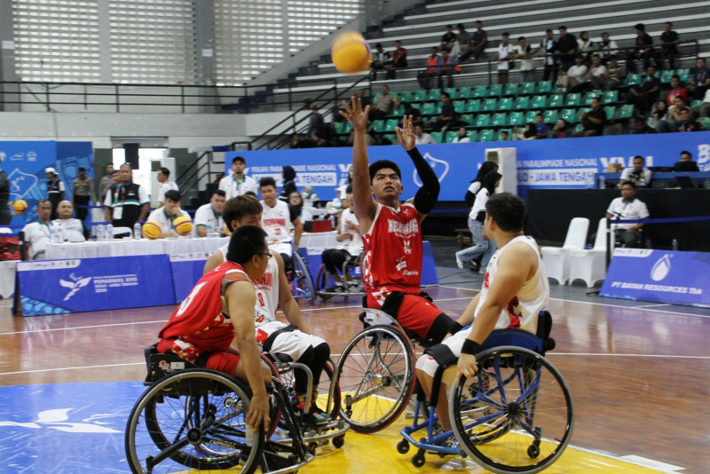 Laga Eksebisi Basket Kursi Roda Dipantau Pelatih Timnas