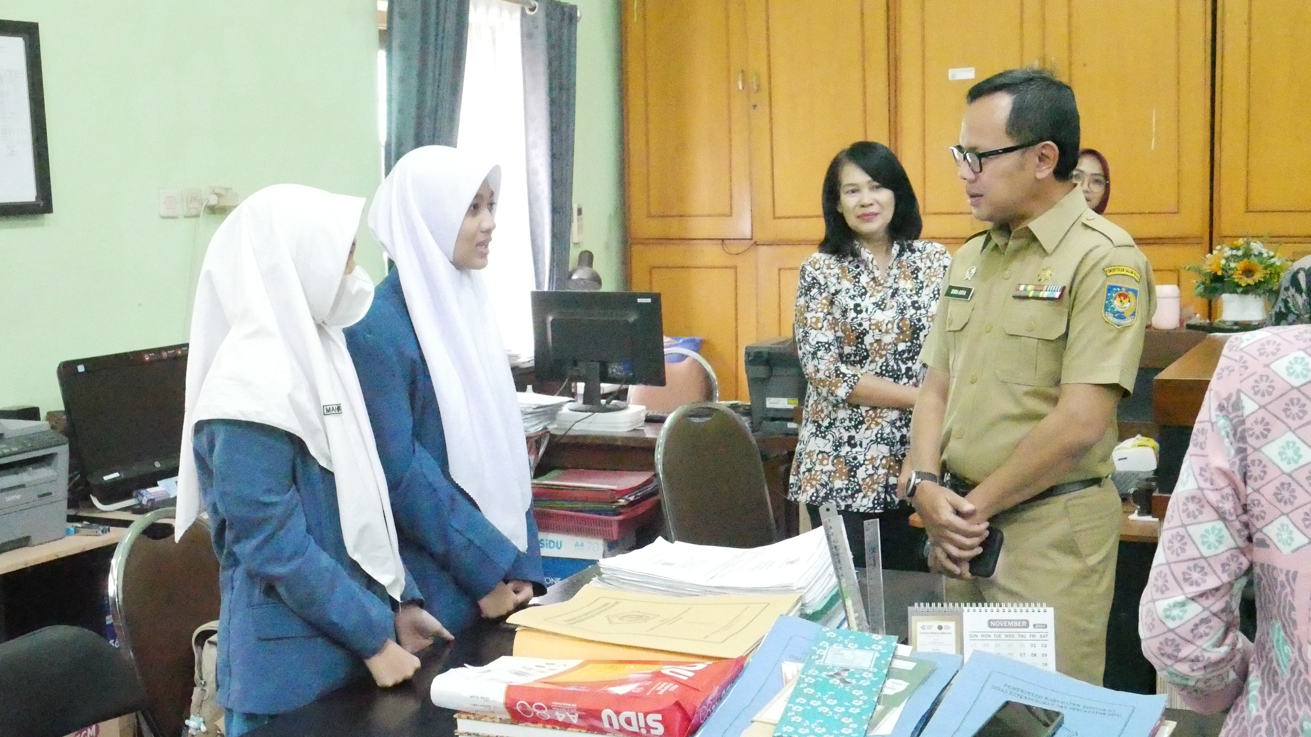 Wamendagri Bima Arya Sidak Disdukcapil Sidoarjo