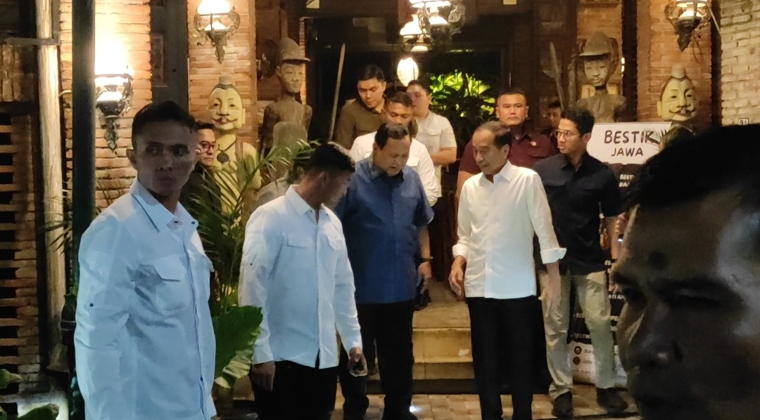 Presiden Prabowo Makan Malam Bersama Jokowi di Solo