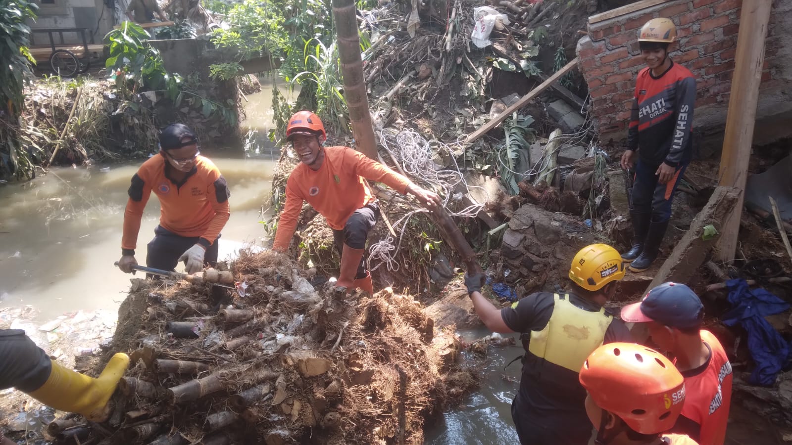 Kota Sukabumi terus berbenah setelah direndam banjir besar.