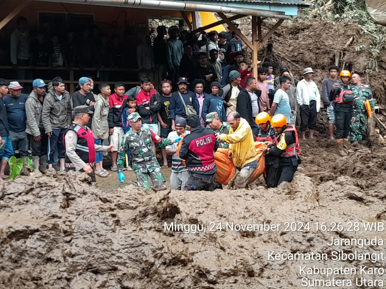 tanah longsor terjadi di sibolangit menyebabkan tujuh orang meninggal