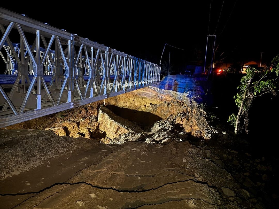 Jalan Lintas Riau-Sumbar Ditutup akibat Longsor