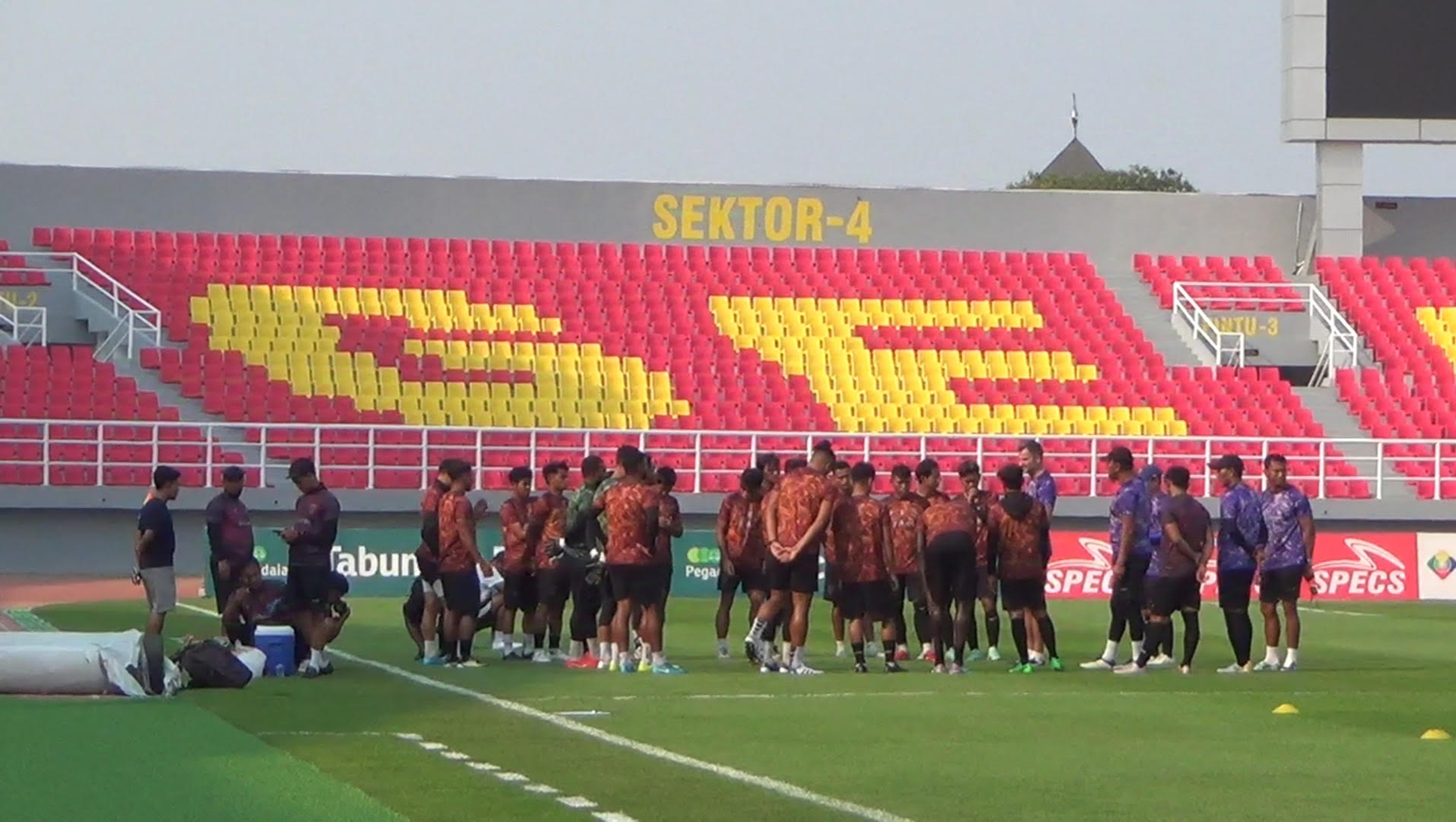 STADION Gelora Delta Sidoarjo siap gelar laga Liga 2 antara tuan rumah Deltras melawan Persela Lamongan setelah selesai direnovasi.