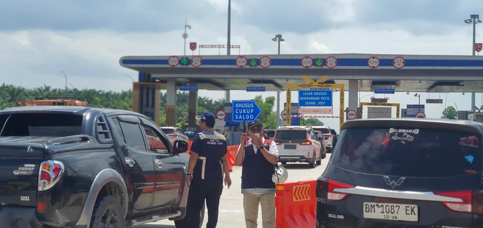 Jalan Tol Trans Sumatra dipadati kendaraan saat puncak nataru