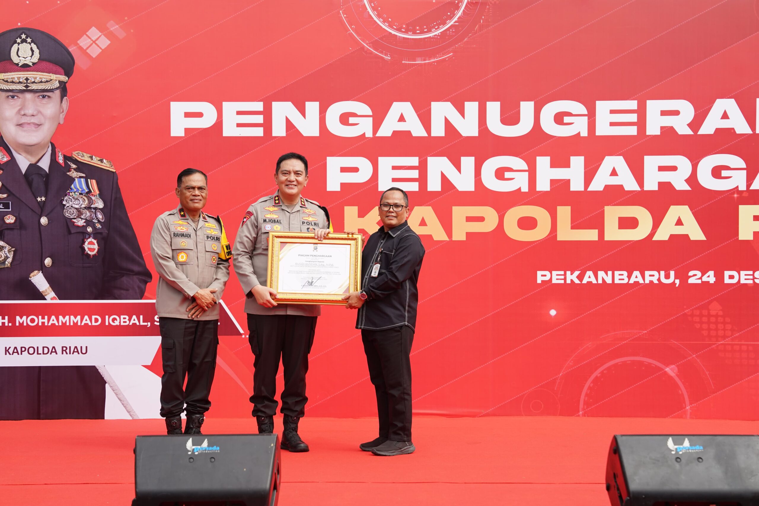 KPU Riau Sabet Dua Penghargaan di Penghujung Tahun