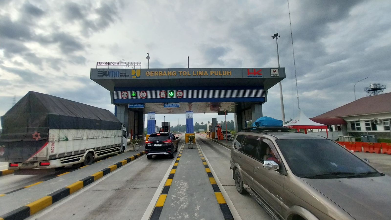 125.648 Kendaraan Melintasi Tol Trans Sumatra selama Nataru