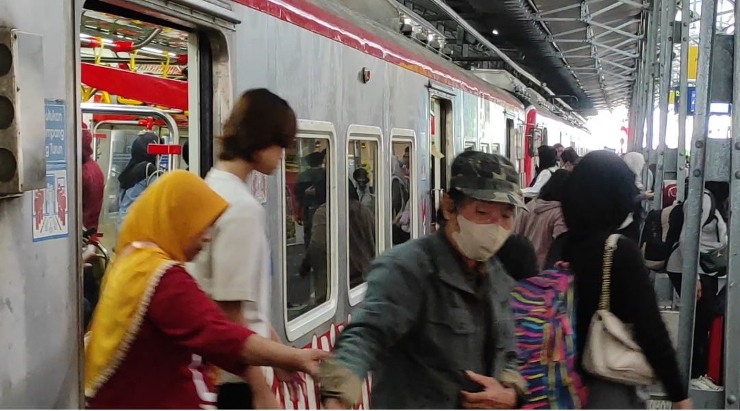 KAI Commuter Yogya Angkut 331.952 Penumpang selama Nataru
