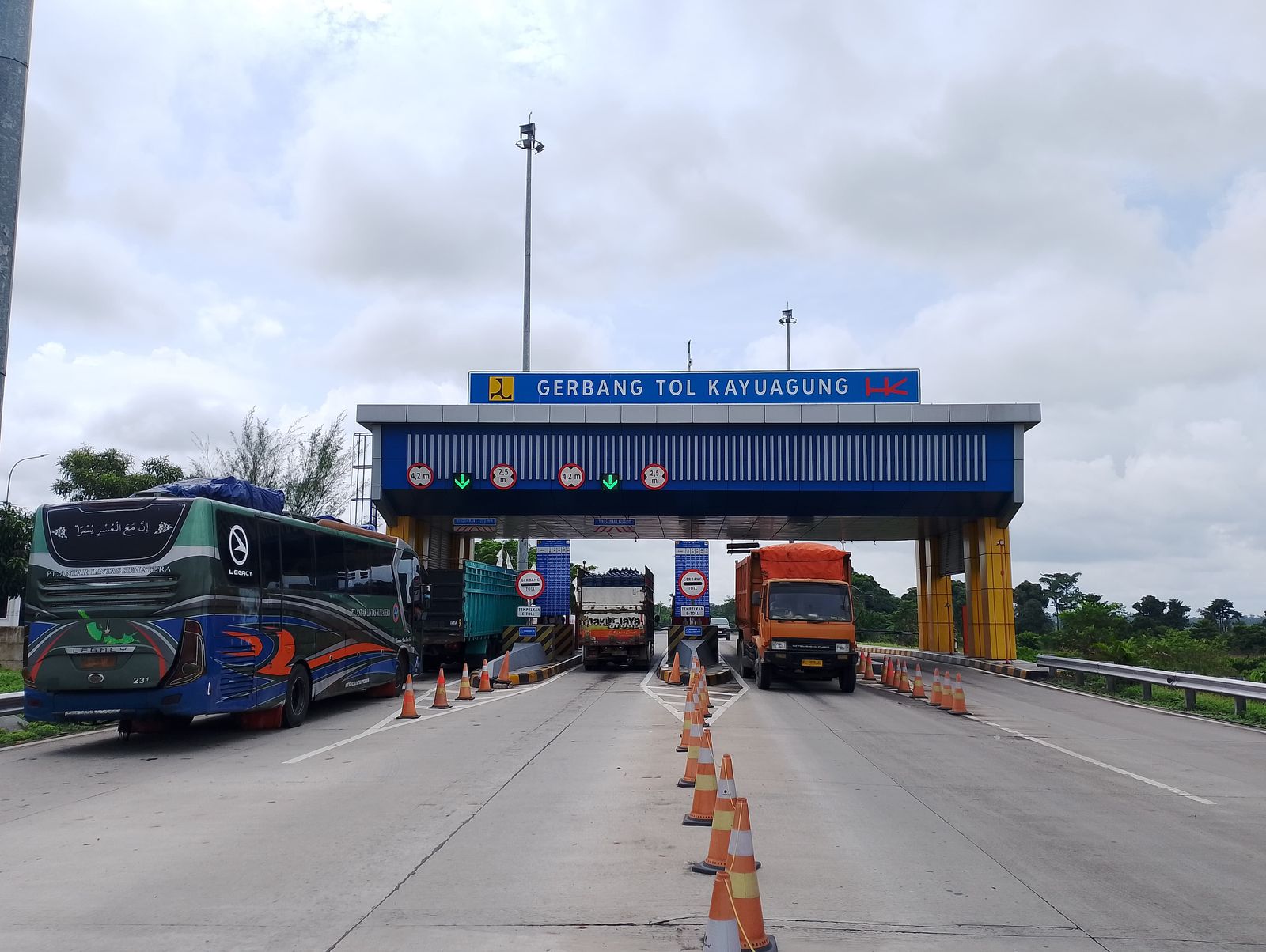 H+3 Nataru Kendaraan di Tol Trans Sumatra Naik 48 Persen