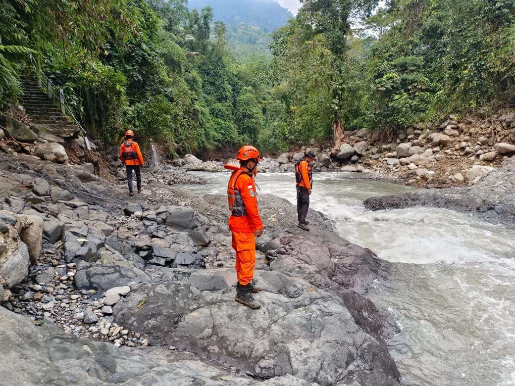 Tim  SAR masih mencari Teguh Korban Hilang Banjir Pekalongan