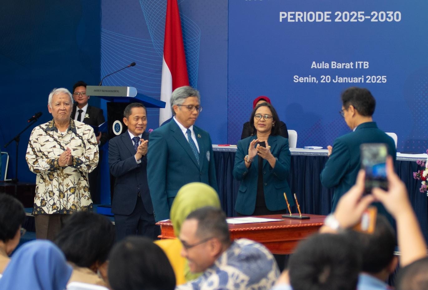 ITB resmi memiliki rektor baru, Prof. Dr. Ir. Tatacipta Dirgantara, M.T periode 2025-2030, mengantikan Prof. ReniWirahadikusuma.