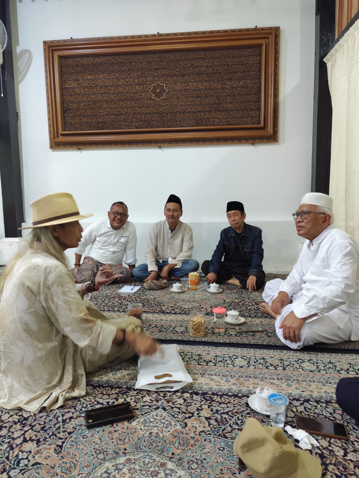 Pentas Seni dan Budaya dalam Umbul Donga Bersama Gus Mus