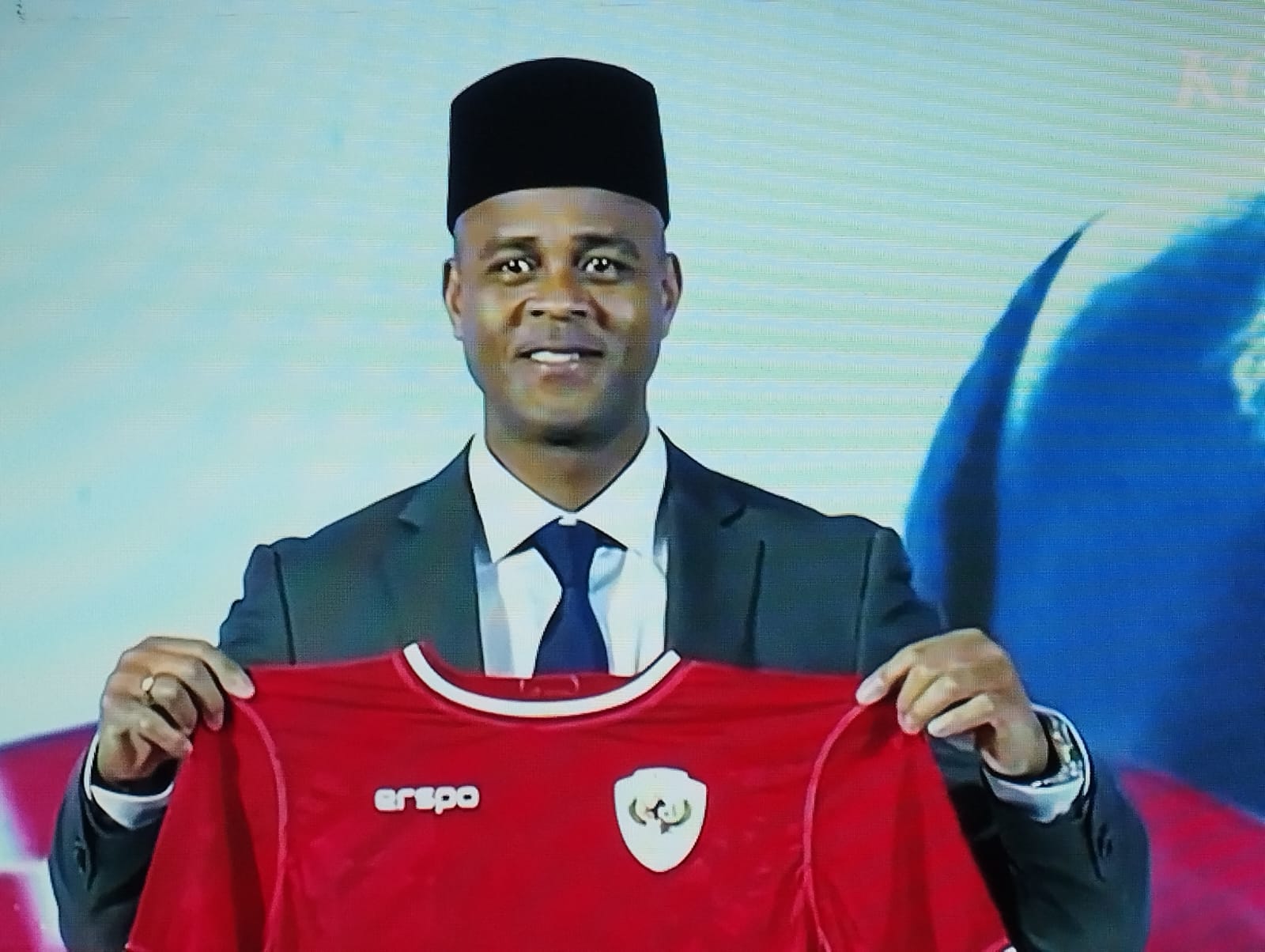 Passion Fan Garuda Alasan Kluivert Mau Tukangi Timnas