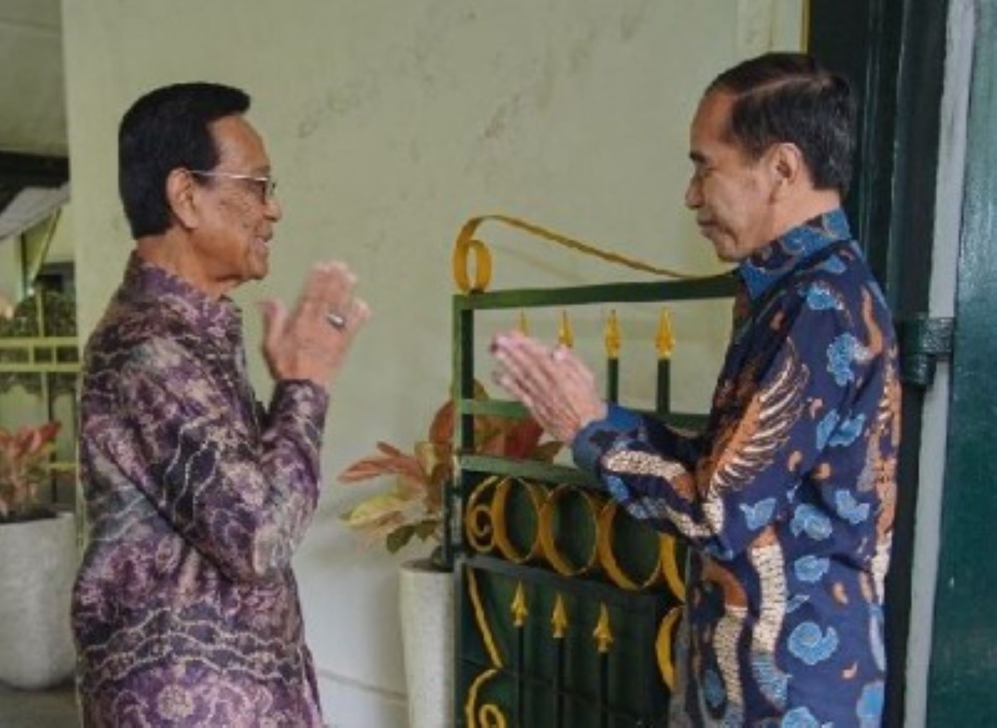 sri sultan tidak membahas politik dengan jokowi