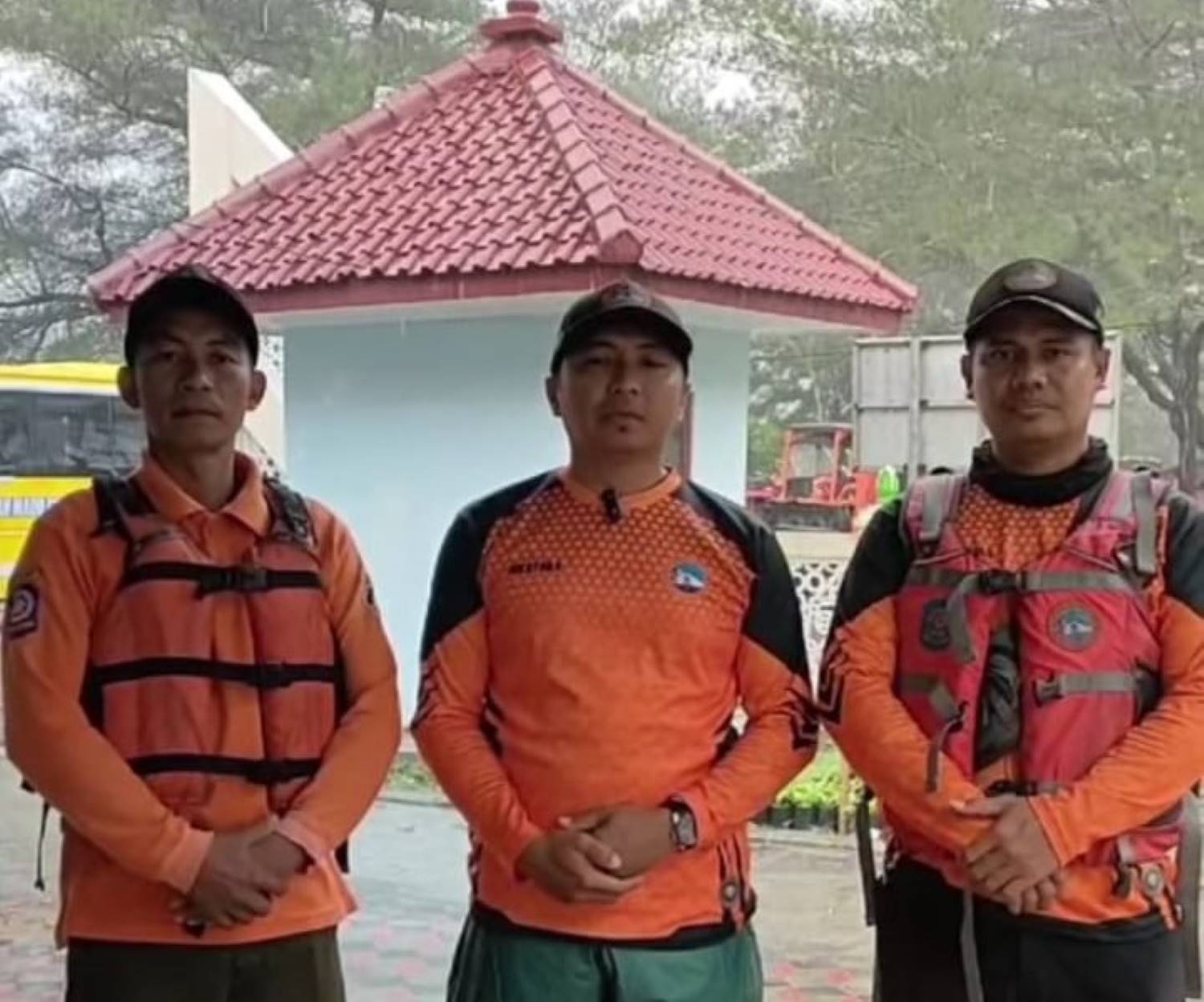 Hujan Deras Halangi Pencarian Korban Perahu Tenggelam