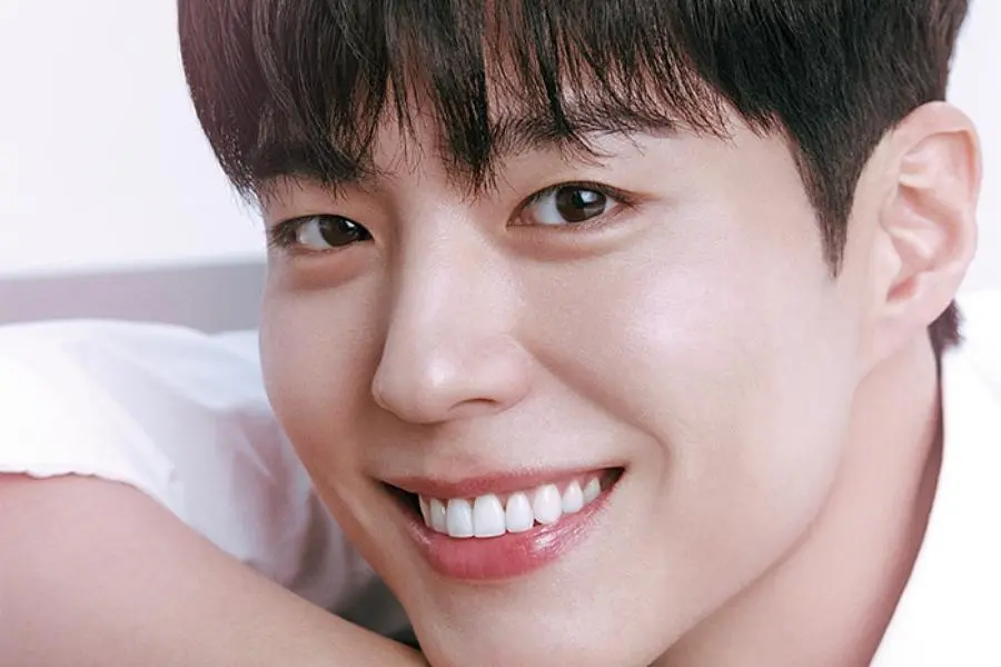 Park Bo Gum Host The Seasons Musim Mendatang
