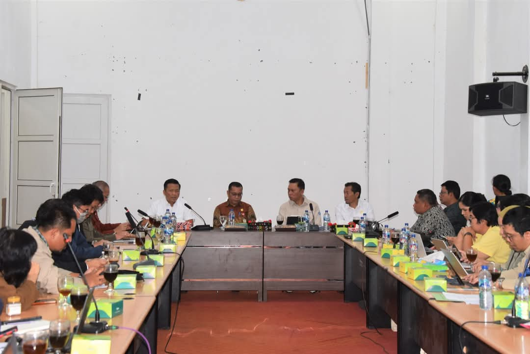 Pemkab Humbahas bersama BI Sumatera Utara menggelar rapat teknis serta site visit terkait proyek Investasi Objek Wisata Seribu Gua.