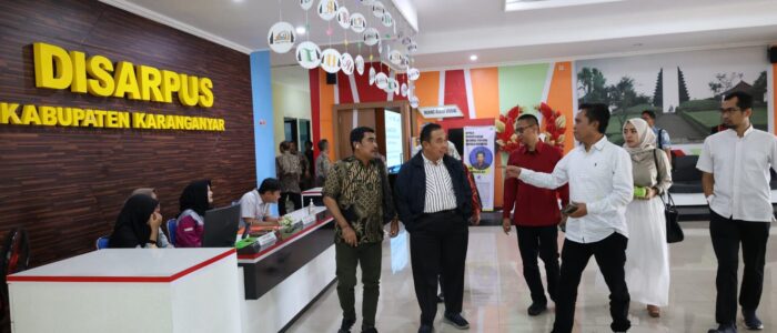 GUNA melengkapi data dalam penyusunan Raperda Penyelenggaraan Kearsipan, Komisi A DPRD Provinsi Jateng menyambangi sejumlah daerah.