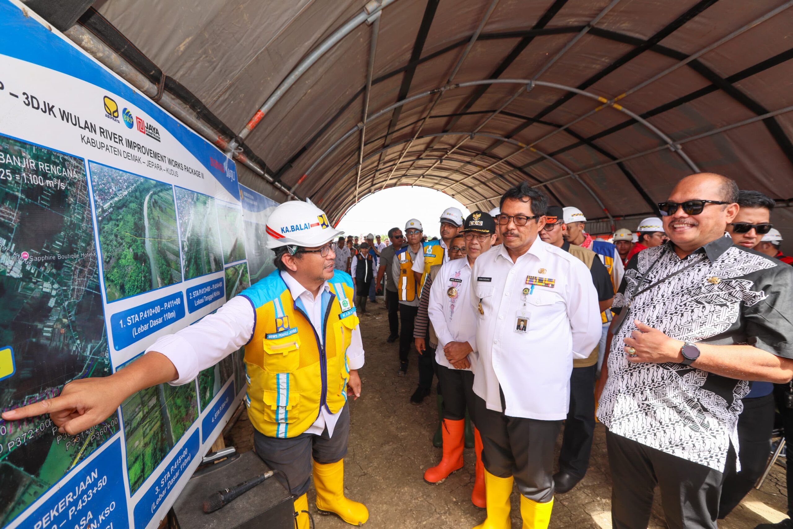 Tinjau Normalisasi Sungai Wulan, Nana Harap Risiko Banjir Berkurang