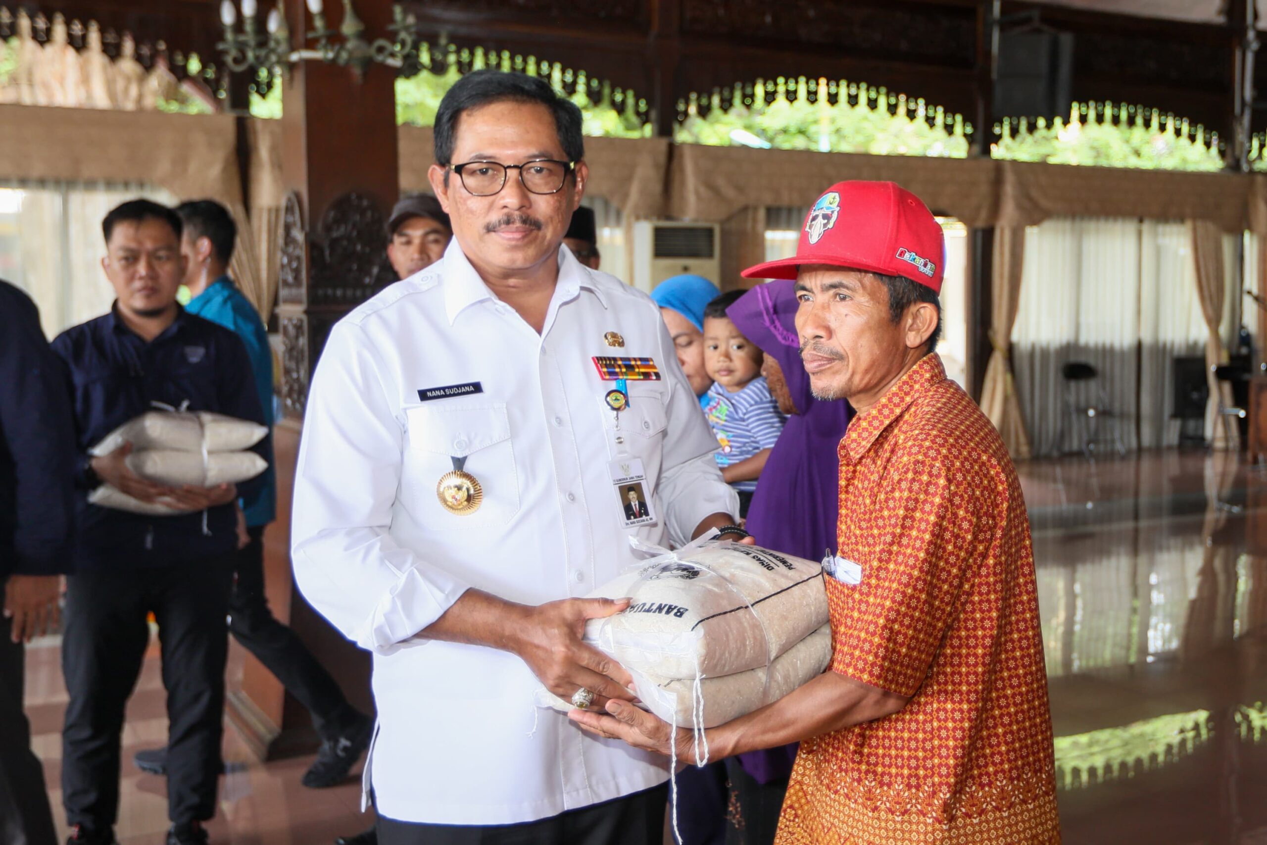 Pemprov Jateng Salurkan Bantuan Penanganan Banjir Kudus