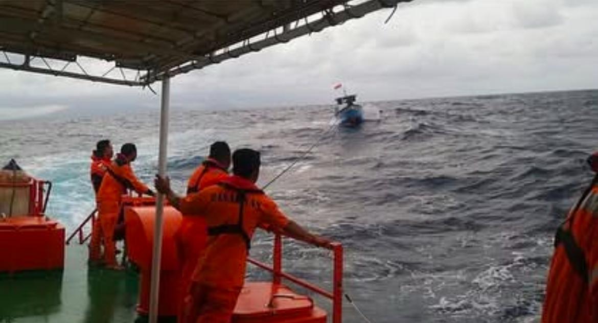 Speedboat Basarnas Ternate Meledak, Tiga Tewas,  Satu Hilang