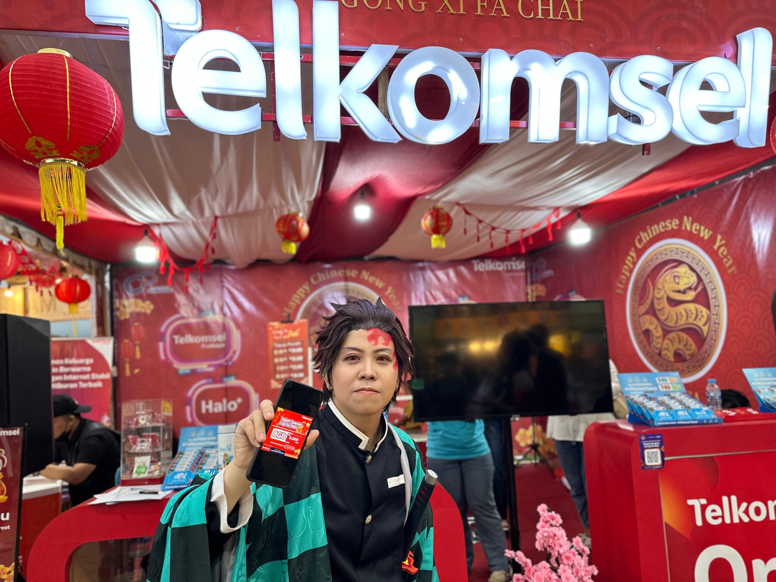 Telkomsel sukseskan perayaan cap gomeh di singkawang dan pontianak