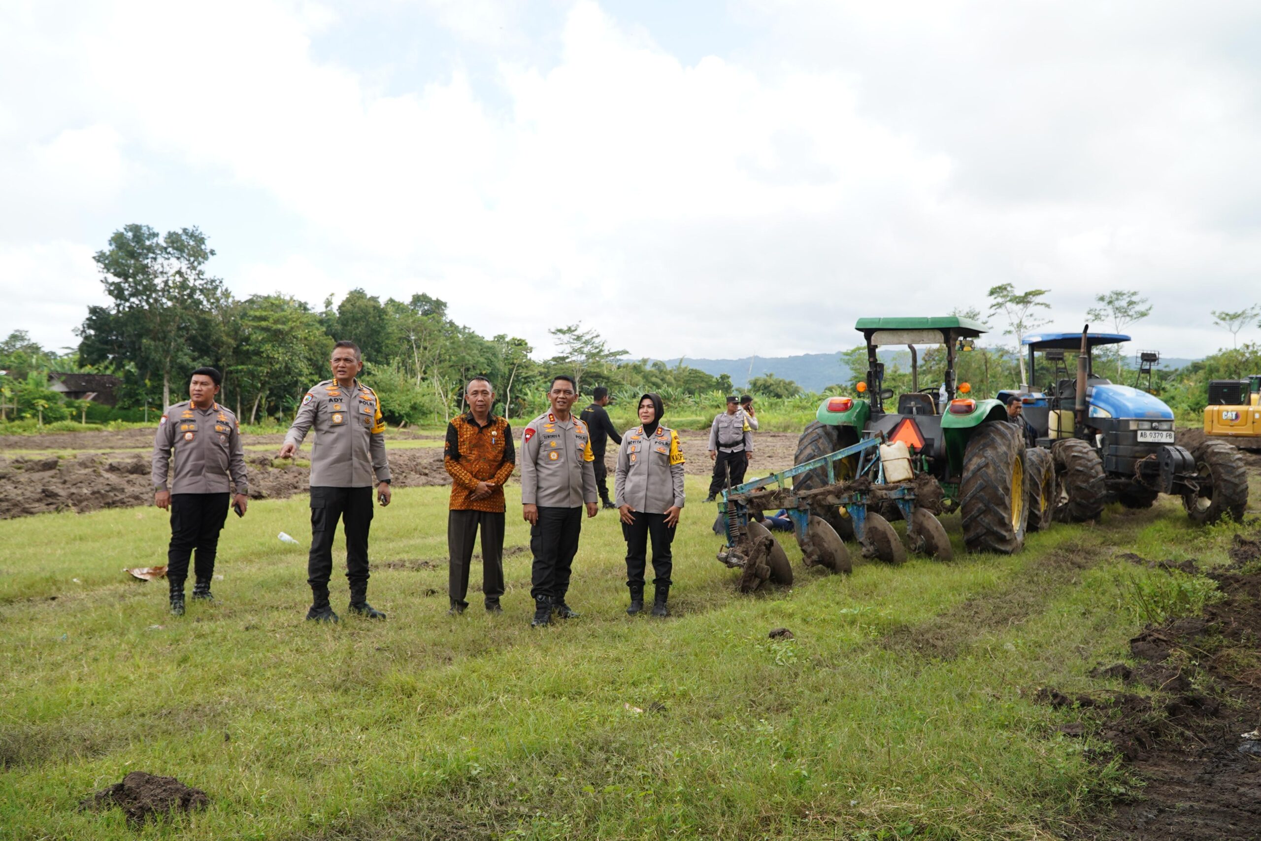 Gubernur DIY Sri Sultan HB X akan menanam jagung