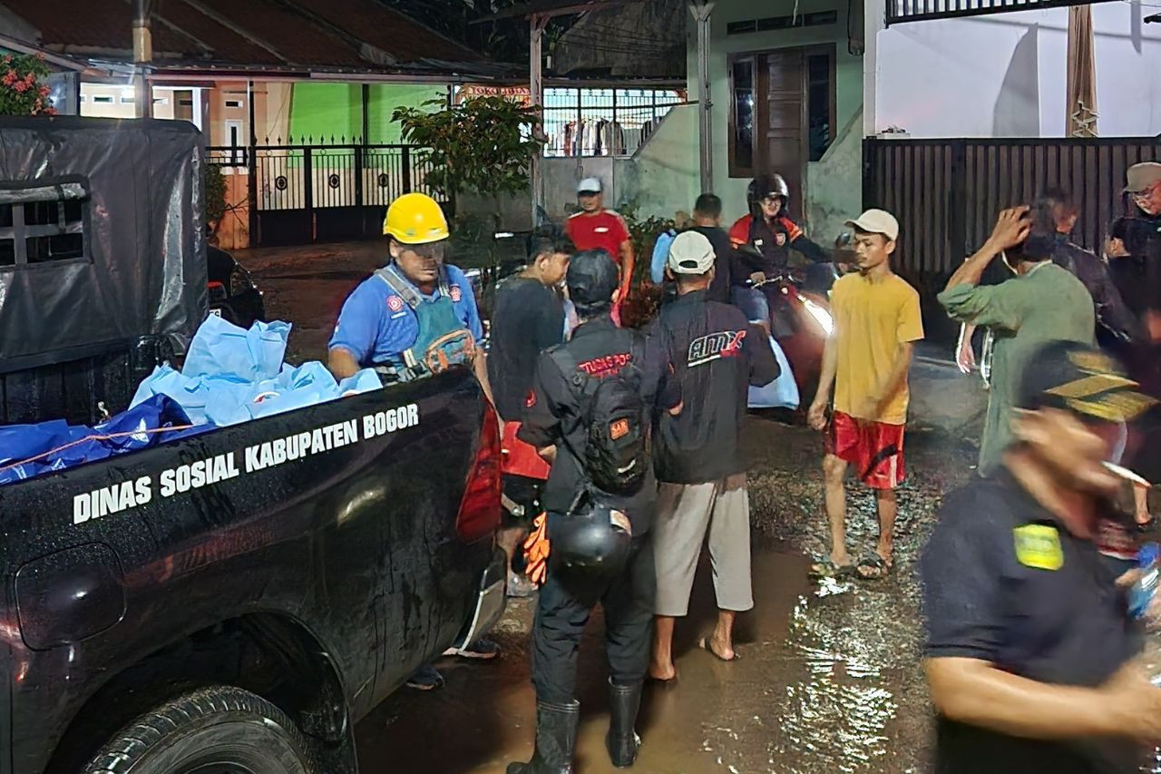 banjir di kabupaten bogor menyebabkan ratusan rumah terendam