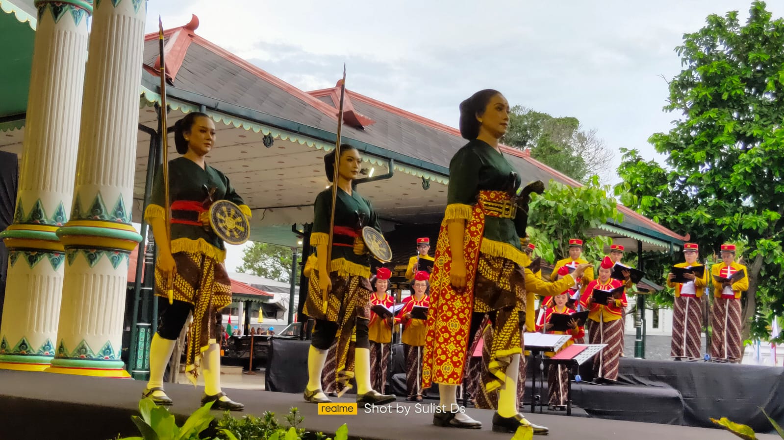 KRATON Yogyakarta akan menggelar pameran temporer awal tahun dengan tema “Hamong Nagari” di Kagungan Dalem Pagelaran Kraton Yogyakarta.