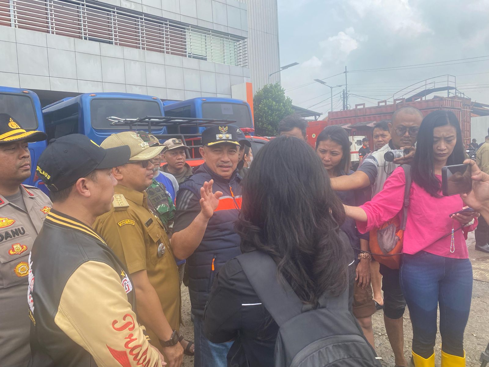 Wawali Kota Bekasi Bobihoe Tinjau Lokasi Terdampak  Banjir