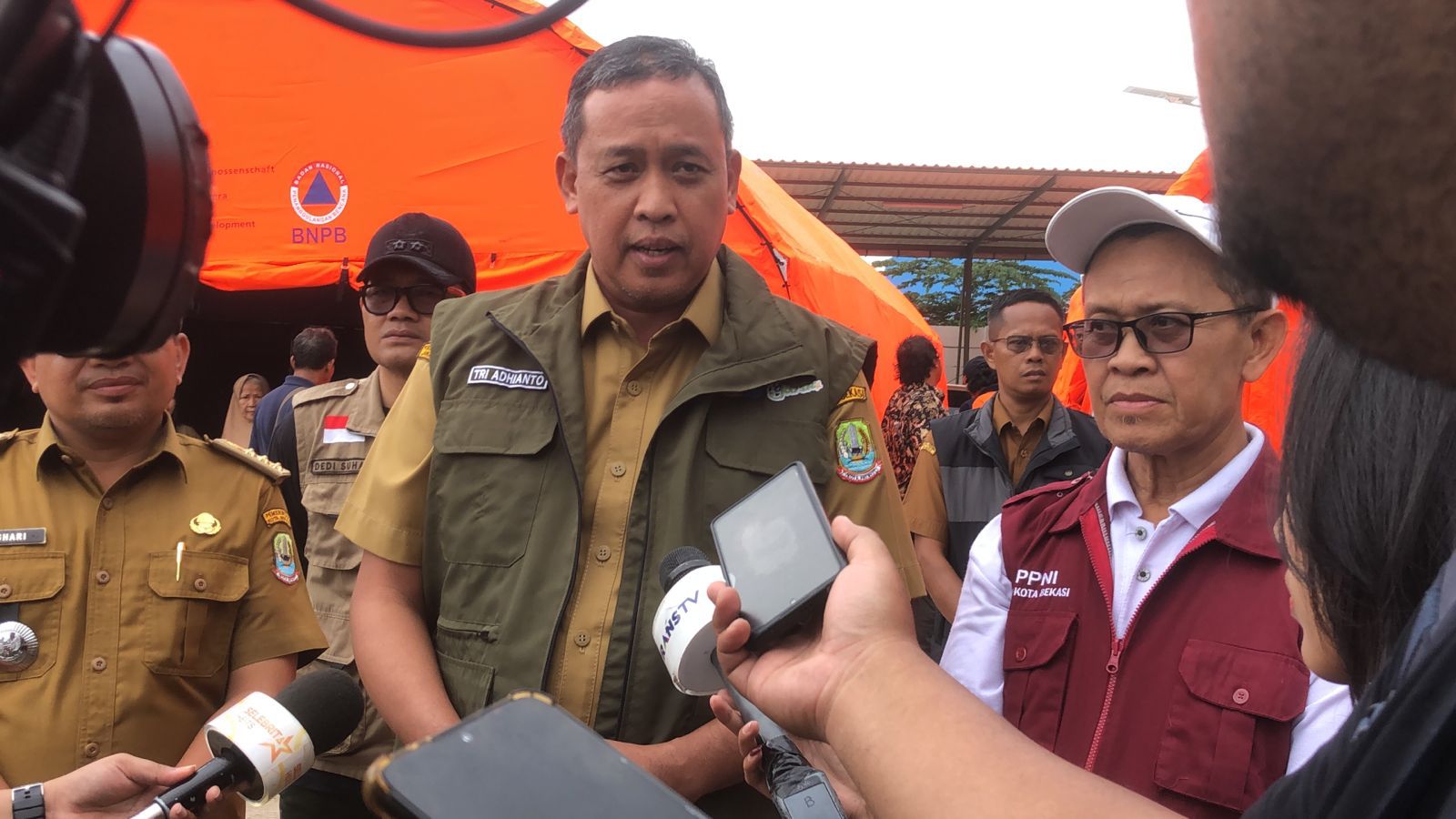 Walikota Bekasi Siapkan Langkah Evakuasi untuk Pengungsi