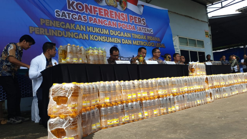 Polda Jawa Tengah Sita 89 Ribu Botol Minyakita di Karanganyar