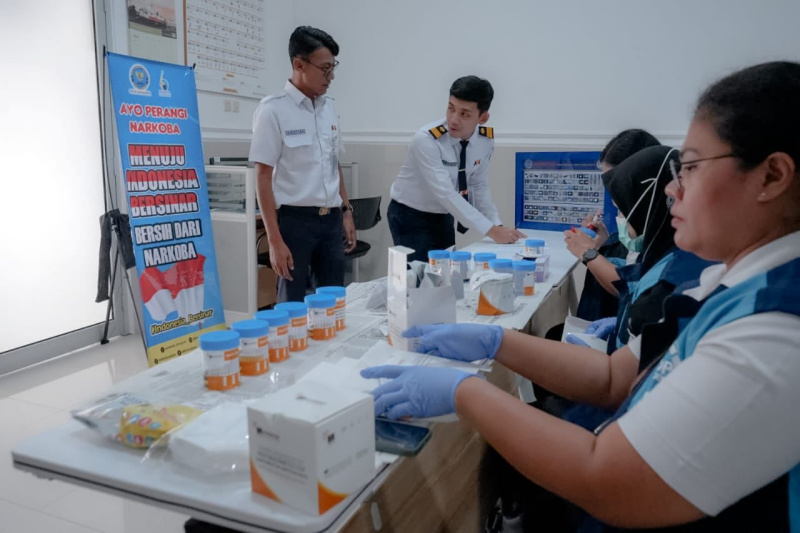 KAI Daop 6 Yogjakarta menggelar tes narkoba untuk seluruh awak sarana perkeretaapian di wilayah Solo Raya, Rabu (19/3/2025).