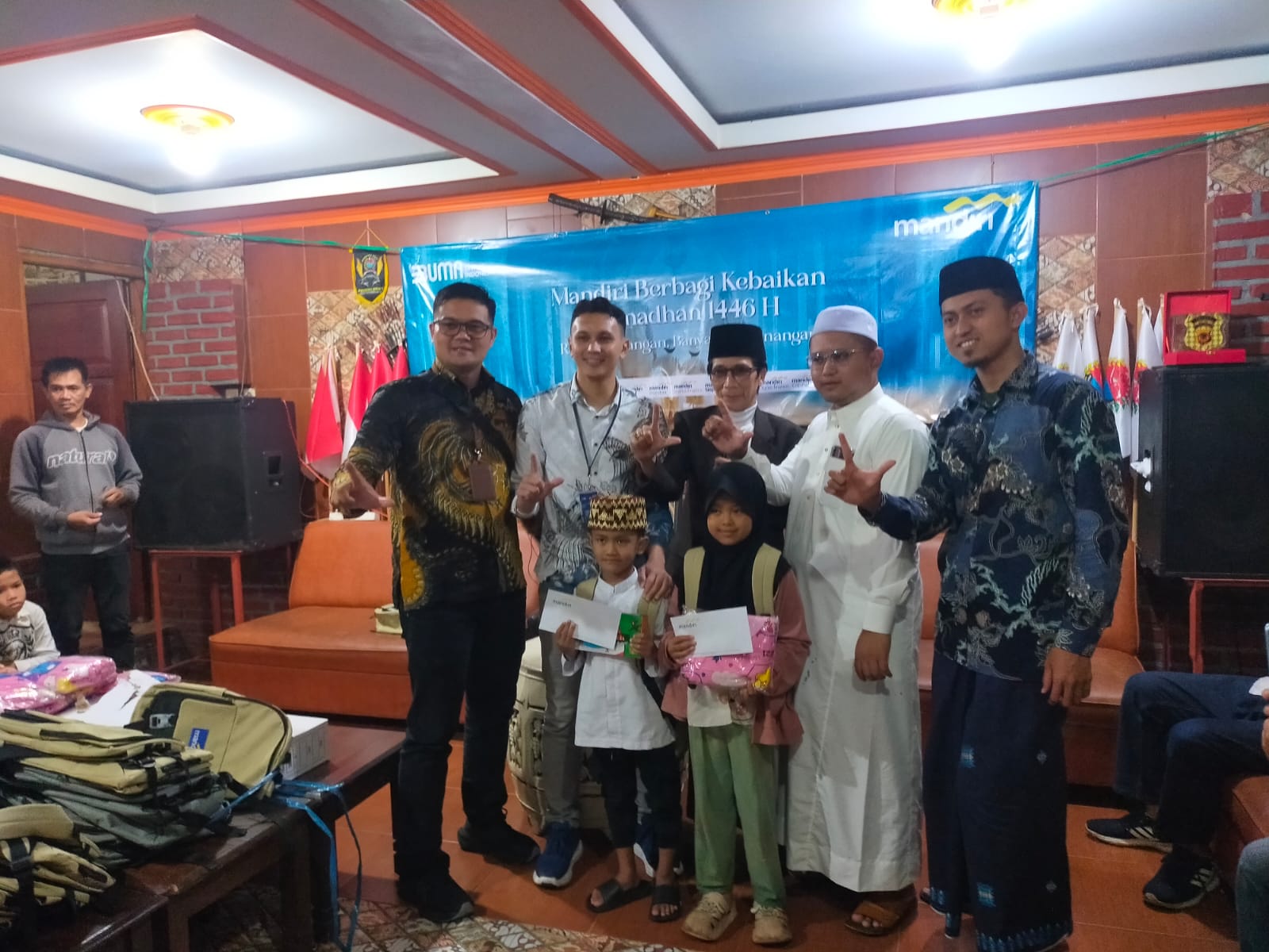 Rayakan Ramadan, BUMN Beri Santunan untuk Anak Yatim di Tasikmalaya