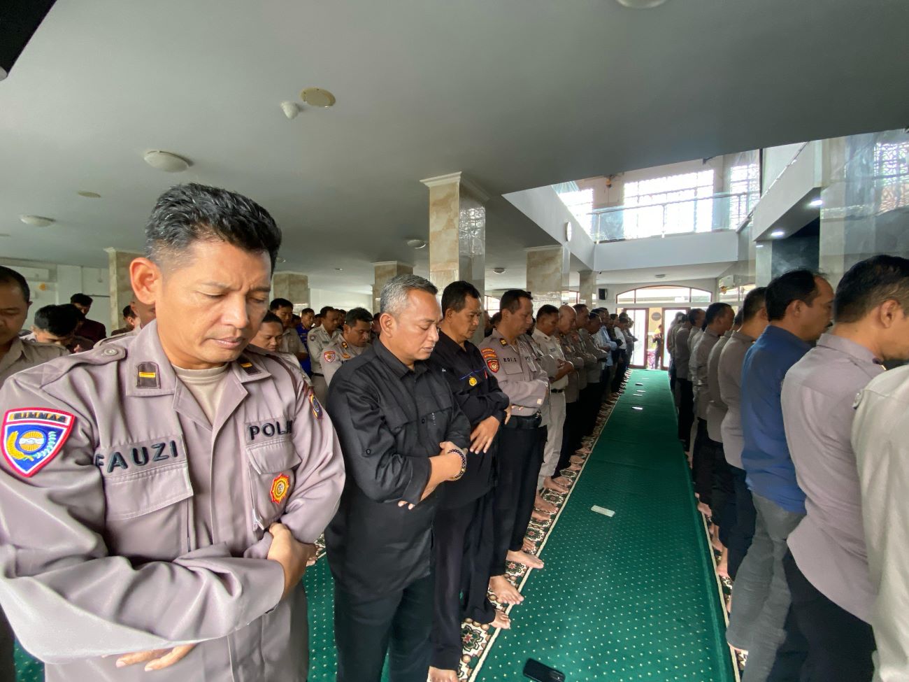 Polda DIY Gelar Shalat Gaib untuk Polisi di Lampung