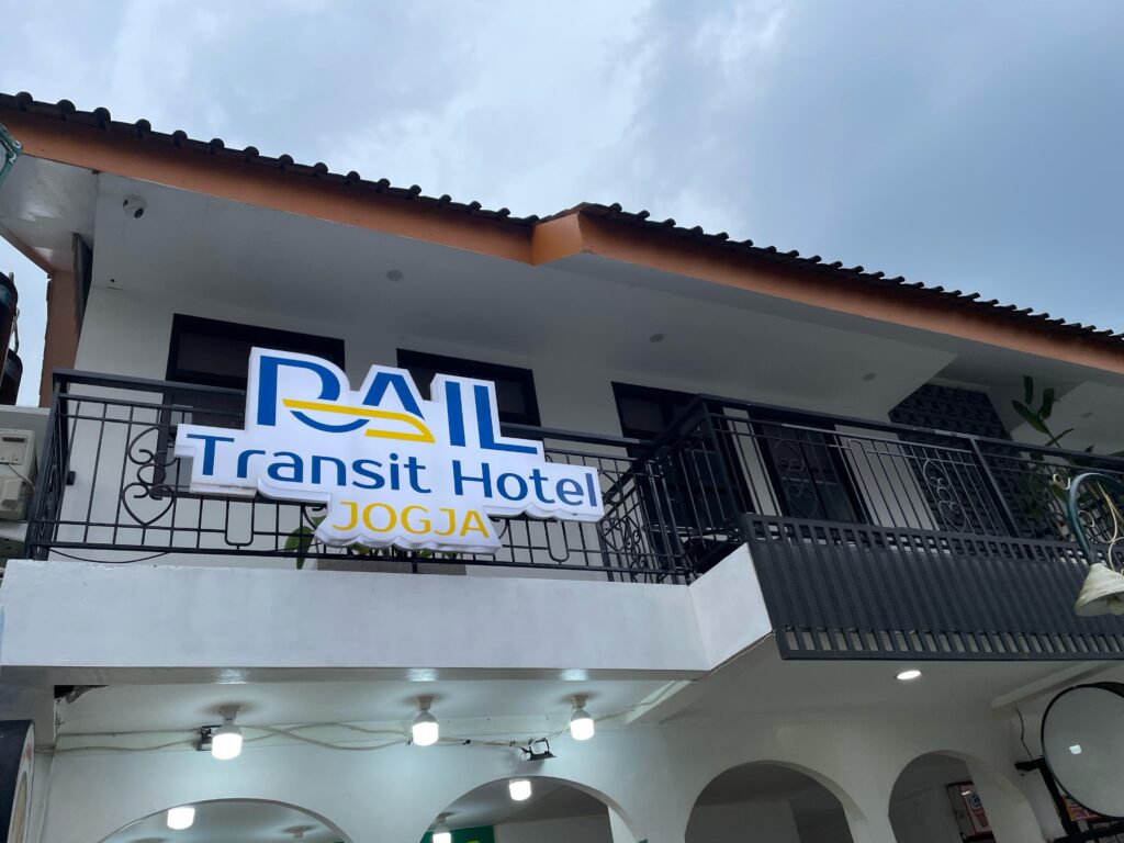 KA Java Priority sediakan hotel transit