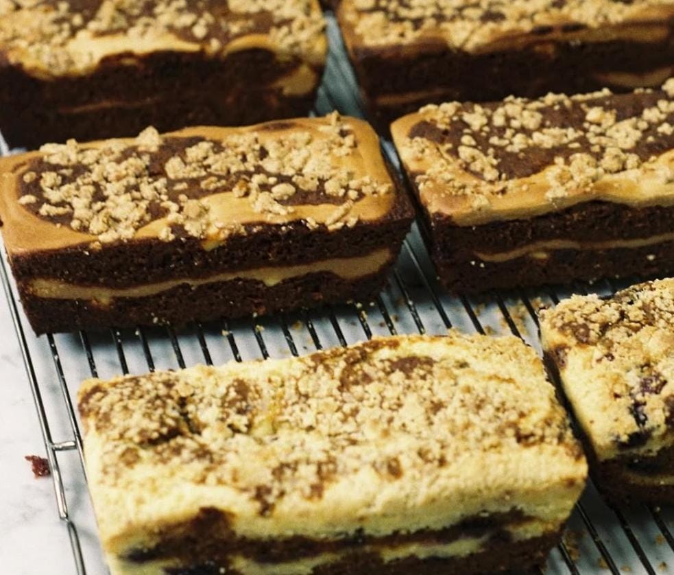 Tji Laki 9 Spesialis Bolu Pisang Hadir di Kota  Bandung
