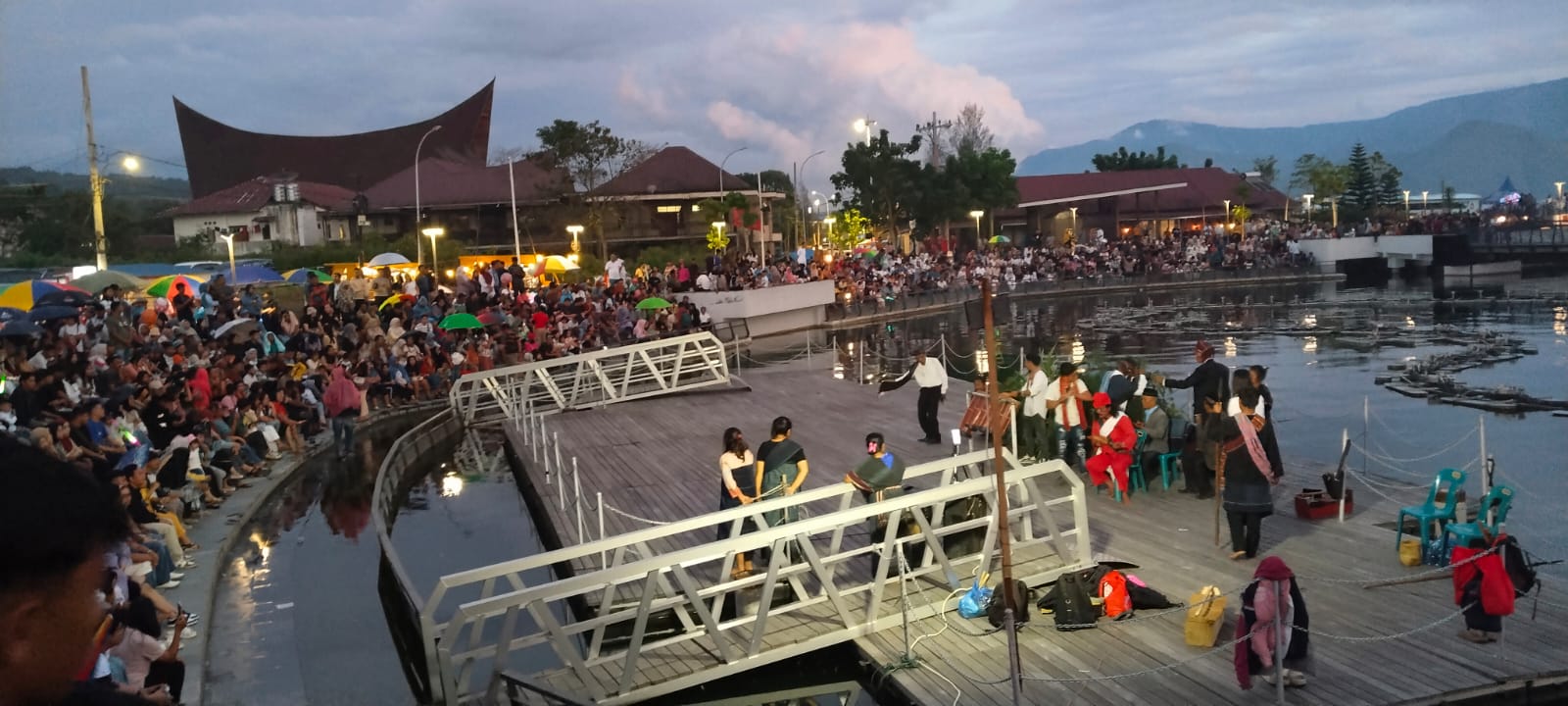 Pemkab Samosir Raup Rp1,5 M  dari Pariwisata selama Libur Lebaran